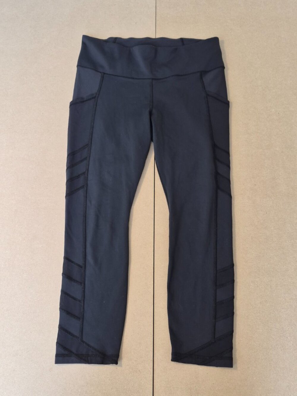 Athleta Slash Stealth Leggings Women L Black High Rise Side Pockets 7/8 Tight